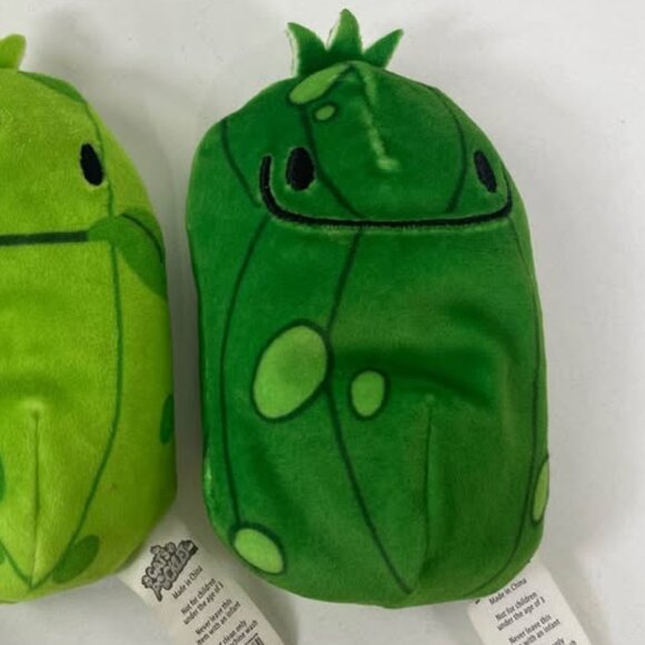 Cats Vs Pickles Set of 3 Mini Bean Bag Plush Collectibles Carl Joe & Junior 4” - Picture 4 of 4